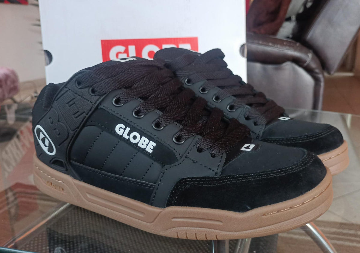 Globe - Tilt Onyx Gum